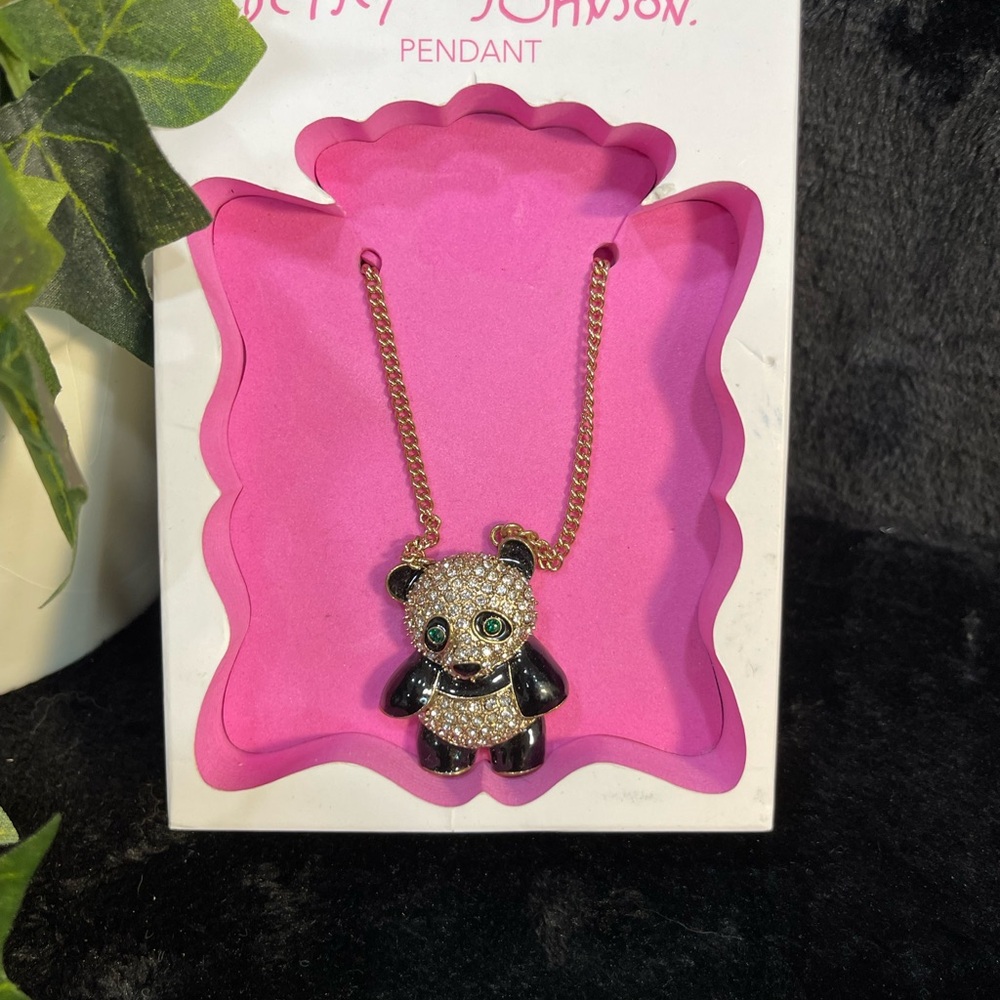 Betsey Johnson Gold and Pink Lip Print Box
